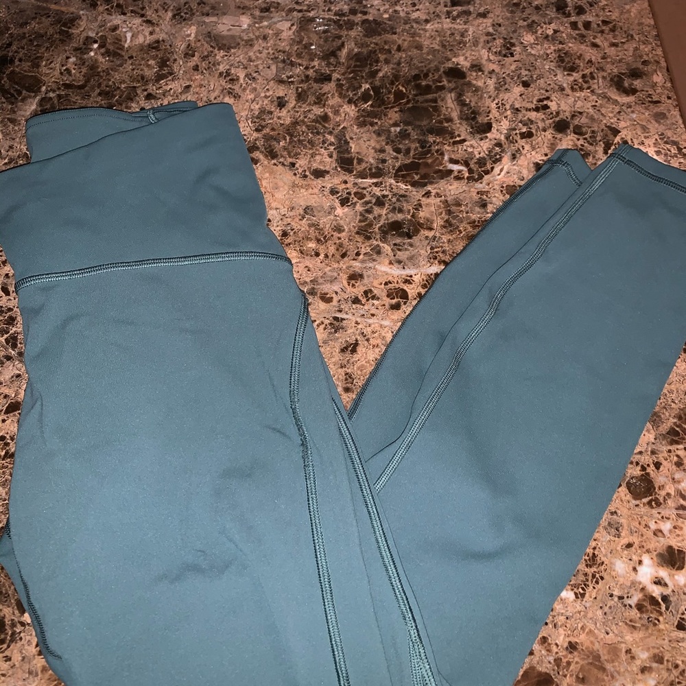 LULULEMON TRAIN TIMES LEGGINGS (SOLD)